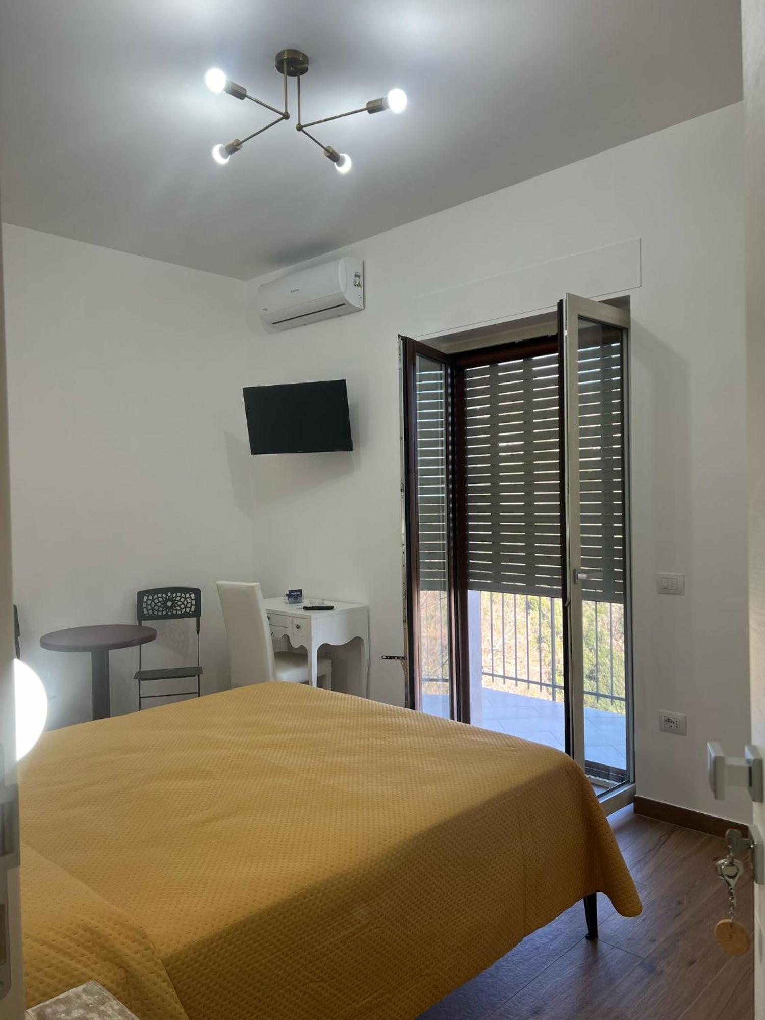 Hotel Dente Di Leone à San Mauro Cilento Extérieur photo